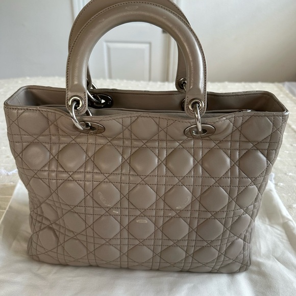 Dior Lady Dior bag Tote Bag grey color - Picture 2 of 13